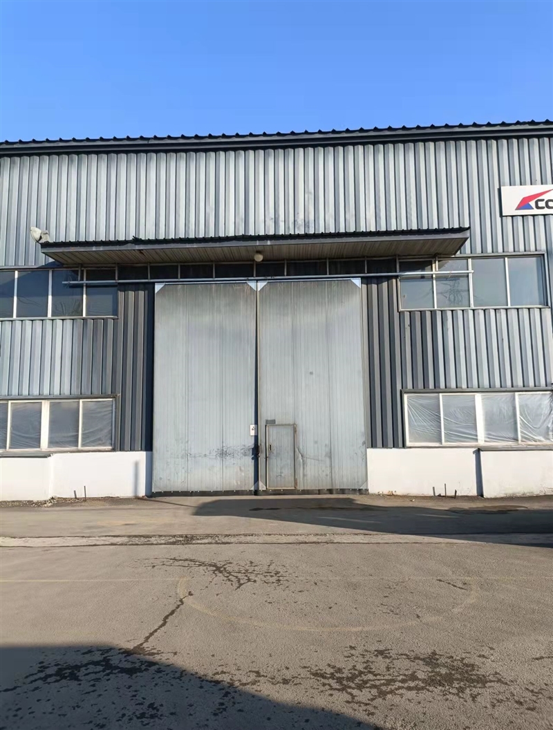 门上边滑轨变形了